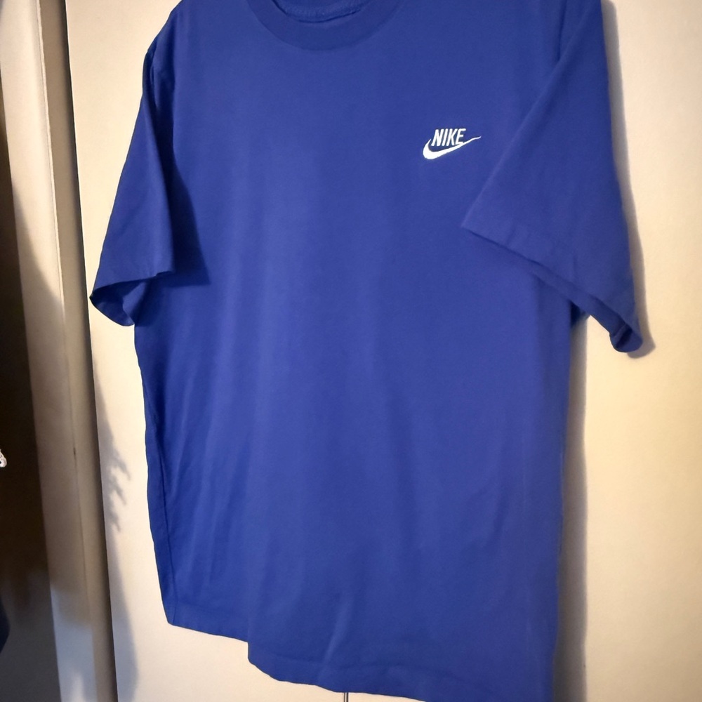 Nike Men's or Women’s purple T-Shirt